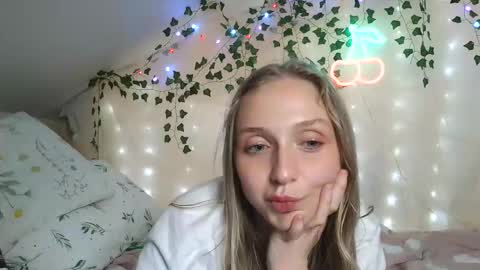 cherryflavorxx online show from 29, 5, 2026