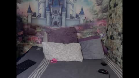 Snapshot of cherryindian694u chatting on 25, 6, 2026 leah is the name online show from 25, 6, 2026