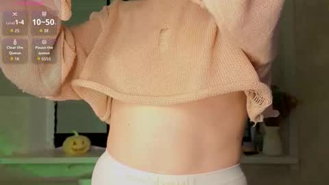 Snapshot of cherrypepperkiss chatting on 28, 10, 2025 Lysia online show from 28, 10, 2025