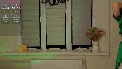 Snapshot of cherrypepperkiss chatting on 30, 10, 2025 Lysia online show from 30, 10, 2025