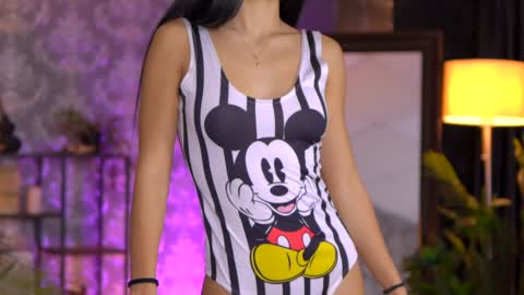Snapshot of cherryselena chatting on 5, 1, 2025 Selena online show from 5, 1, 2025