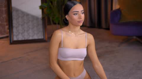 Snapshot of cherryselena chatting on 30, 1, 2025 Selena online show from 30, 1, 2025