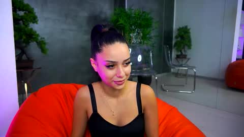 Selena online show from 18, 9, 2025