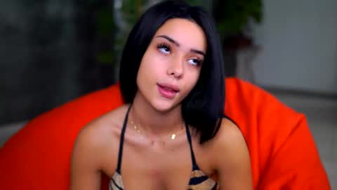 Selena online show from 3, 10, 2025