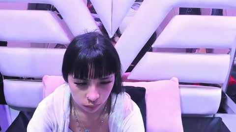 cherrysweetl_ online show from 10, 6, 2026