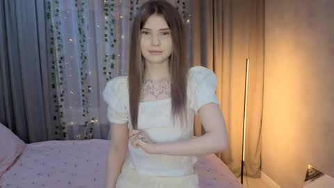 Snapshot of cherylevanslooten chatting on 15, 4, 2026 aroline online show from 15, 4, 2026