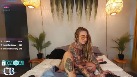 Snapshot of cheviblue chatting on 8, 1, 2025 Chevi Blue online show from 8, 1, 2025