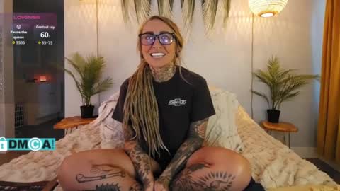 Snapshot of cheviblue chatting on 25, 9, 2025 Chevi Blue online show from 25, 9, 2025