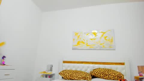 Snapshot of chiaraferraro chatting on 8, 6, 2026 Chiara online show from 8, 6, 2026