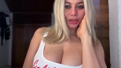 sexypau online show from 5, 10, 2025