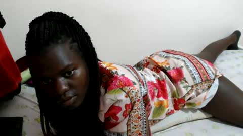 chichie_ online show from 13, 6, 2026