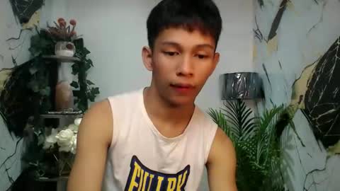 Snapshot of chick_renz chatting on 2, 10, 2025 chick_renz online show from 2, 10, 2025
