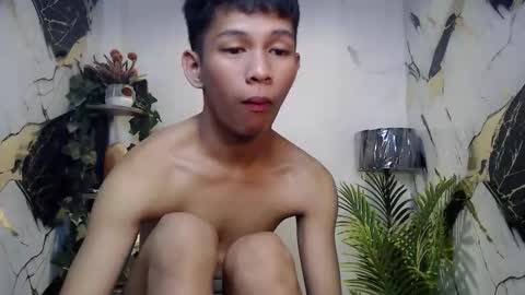 Snapshot of chick_renz chatting on 3, 10, 2025 chick_renz online show from 3, 10, 2025