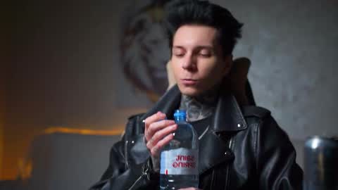 Snapshot of chillguy2k chatting on 18, 9, 2025 Rick online show from 18, 9, 2025