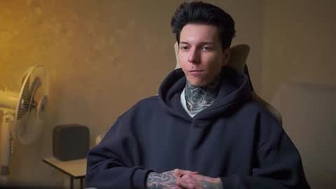 Snapshot of chillguy2k chatting on 23, 9, 2025 Rick online show from 23, 9, 2025