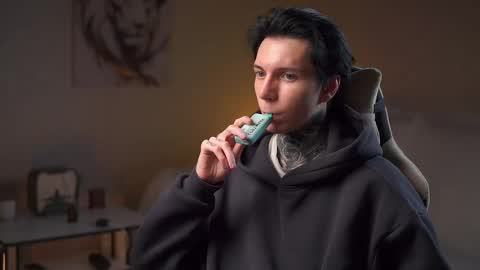 Snapshot of chillguy2k chatting on 13, 11, 2025 Rick online show from 13, 11, 2025