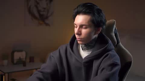 Snapshot of chillguy2k chatting on 15, 11, 2025 Rick online show from 15, 11, 2025