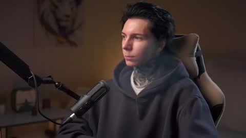 Snapshot of chillguy2k chatting on 17, 11, 2025 Rick online show from 17, 11, 2025