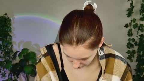 Snapshot of chillsnail_bro chatting on 23, 3, 2026 Bella online show from 23, 3, 2026