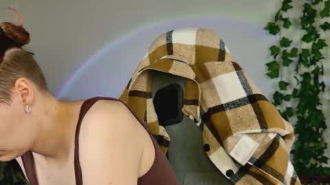 Snapshot of chillsnail_bro chatting on 30, 3, 2026 Bella online show from 30, 3, 2026