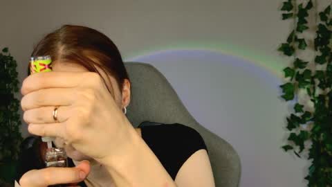 Snapshot of chillsnail_bro chatting on 7, 4, 2026 Bella online show from 7, 4, 2026