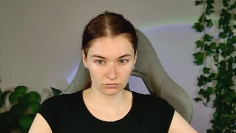 Snapshot of chillsnail_bro chatting on 9, 4, 2026 Bella online show from 9, 4, 2026