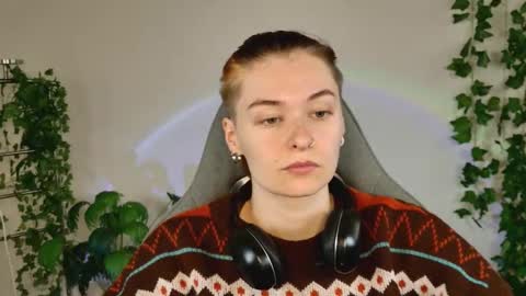 Snapshot of chillsnail_bro chatting on 16, 4, 2026 Bella online show from 16, 4, 2026