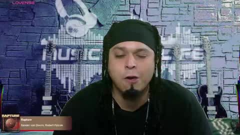 Snapshot of chinoroz chatting on 8, 2, 2025 Enrique online show from 8, 2, 2025