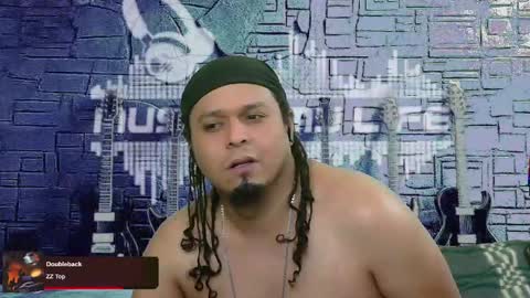Snapshot of chinoroz chatting on 8, 2, 2025 Enrique online show from 8, 2, 2025