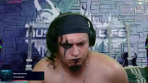 Snapshot of chinoroz chatting on 18, 2, 2025 Enrique online show from 18, 2, 2025