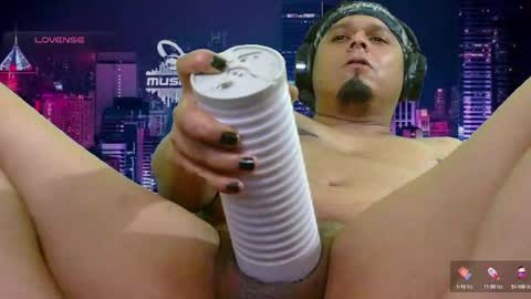 Snapshot of chinoroz chatting on 25, 2, 2025 Enrique online show from 25, 2, 2025