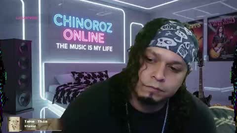 Snapshot of chinoroz chatting on 4, 10, 2025 Enrique online show from 4, 10, 2025