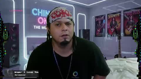 Snapshot of chinoroz chatting on 14, 10, 2025 Enrique online show from 14, 10, 2025