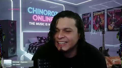 Snapshot of chinoroz chatting on 22, 10, 2025 Enrique online show from 22, 10, 2025