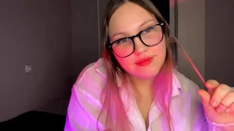 Lily online show from 3, 2, 2026