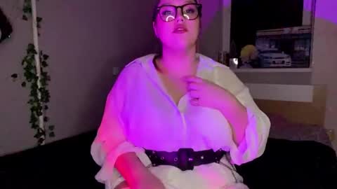 Lily online show from 4, 2, 2026