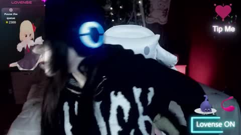 Snapshot of chloe_crystall_killer chatting on 27, 10, 2025 chloe_crystall_killer online show from 27, 10, 2025