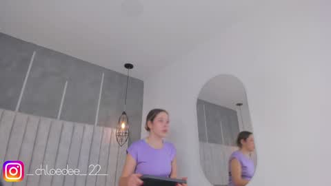 Snapshot of chloe_dee_ chatting on 19, 1, 2025 Chloe online show from 19, 1, 2025