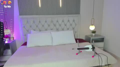 CLHOE  online show from 8, 1, 2026