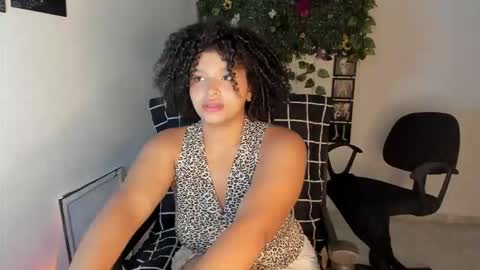 chloe_kisses online show from 23, 10, 2025