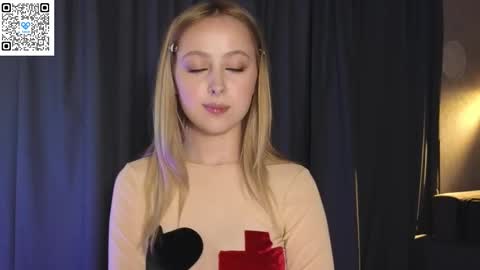 Snapshot of chloe_novel chatting on 10, 10, 2025 Chloe online show from 10, 10, 2025