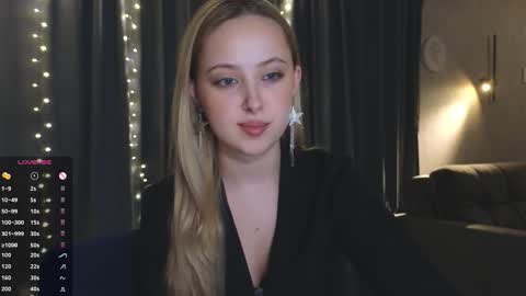  Chloe  online show from 30, 11, 2025
