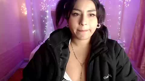 Snapshot of chloe_smith5 chatting on 12, 9, 2025 chloe_smith5 online show from 12, 9, 2025