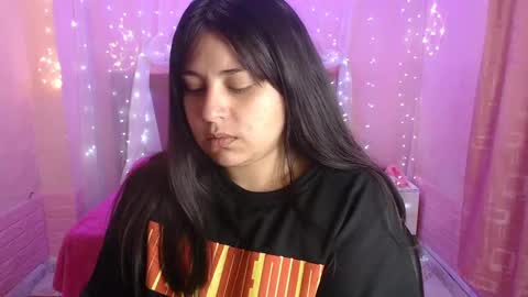 Snapshot of chloe_smith5 chatting on 1, 10, 2025 chloe_smith5 online show from 1, 10, 2025