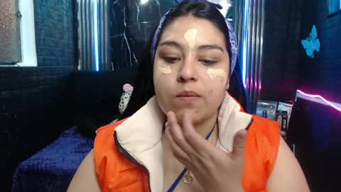 chloe_smith5 online show from 27, 6, 2026