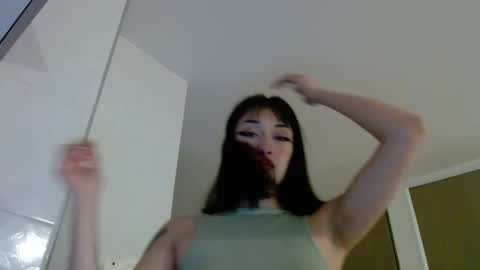 Snapshot of chloe_snoww chatting on 9, 9, 2025 cloes online show from 9, 9, 2025