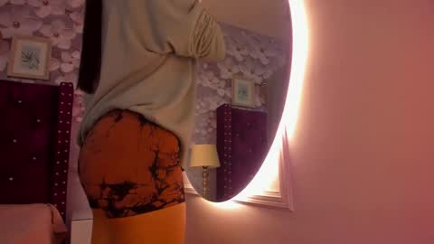 Snapshot of chloe_watson_ chatting on 24, 9, 2025   online show from 24, 9, 2025