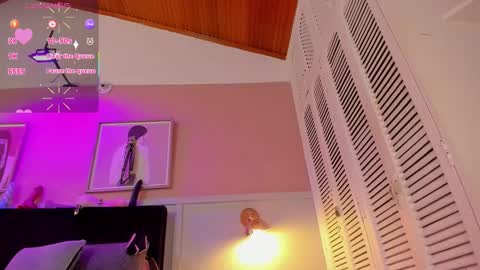 Snapshot of chloe_watson_ chatting on 9, 10, 2025   online show from 9, 10, 2025