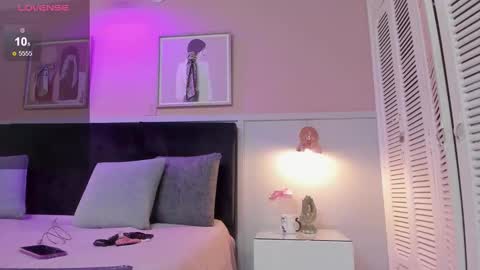   online show from 29, 10, 2025