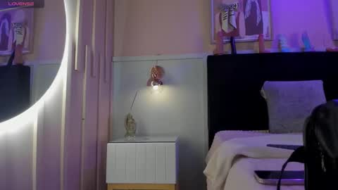 Snapshot of chloe_watson_ chatting on 16, 1, 2026 online show from 16, 1, 2026